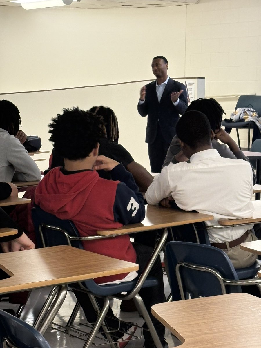 Ashley Young tweet media