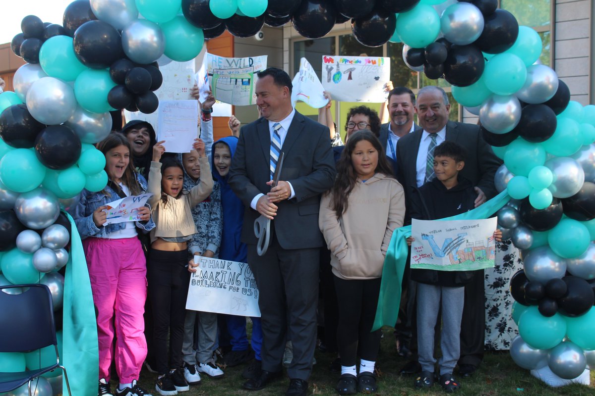 Mass_SBA's tweet image. Today marked two milestones in @CityofPeabodyMA the 50th anniversary and the ribbon cutting ceremony for the addition/renovation of the William A. Welch Sr Elementary School. This project was completed in partnership with the @Mass_SBA. #msba