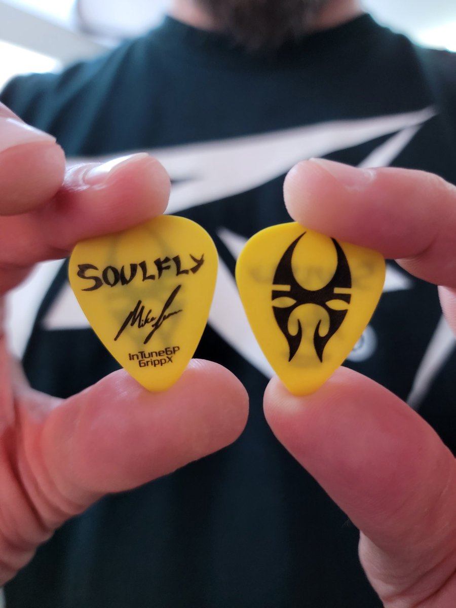 NEW PICKS ARE IN!
I'll have these sick new custom picks from InTune Guitar Picks on the upcoming US tour with <a href="/TheSoulflyTribe/">Soulfly</a> and the <a href="/headbangersboat/">headbangersboat</a>! 
If you aren't lucky enough to catch one at a gig, they will also be available for purchase at the merch table!
#MikeLeonShreds