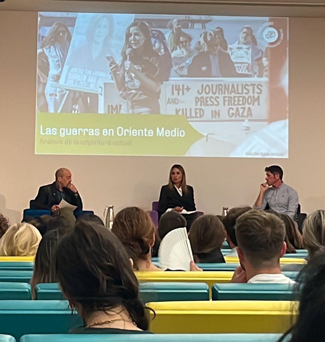 lovemovementt's tweet photo. 🎙️📹 Para @patriciasimon y @jgnogales, lo más difícil de contar de la ocupación israelí en Palestina es su sofisticado sistema de control, que domina toda la vida de los palestinos. 

💬 sobre ‘Las guerras en Oriente Medio’ en @Casaarabe https://t.co/k5KFKEtWIW