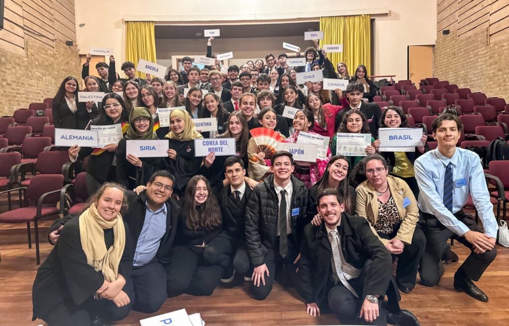 tv12misiones's tweet photo. 📍 #Posadas recibe al 2° #ModeloRegional de #NacionesUnidas organizado por el #Foro #ODS #Misiones.
#Noticias #SmartCities #CiudadesSostenibles #TratadePersonas
https://t.co/p4LErLLLHz https://t.co/BIbUd1aSw7