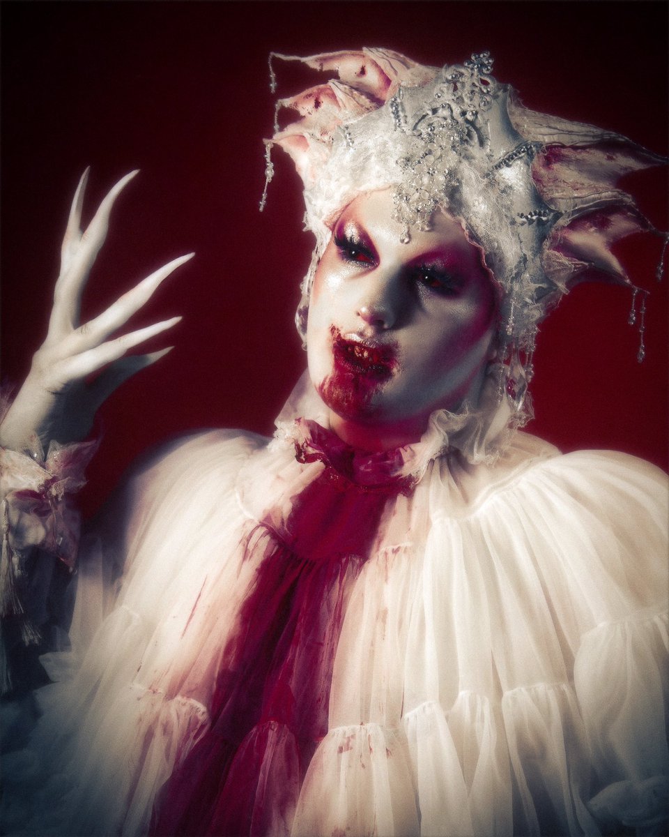eroticanyc's tweet photo. 🩸🩸🩸🩸 
📸@guccikeychain https://t.co/XpIJcWXGVJ