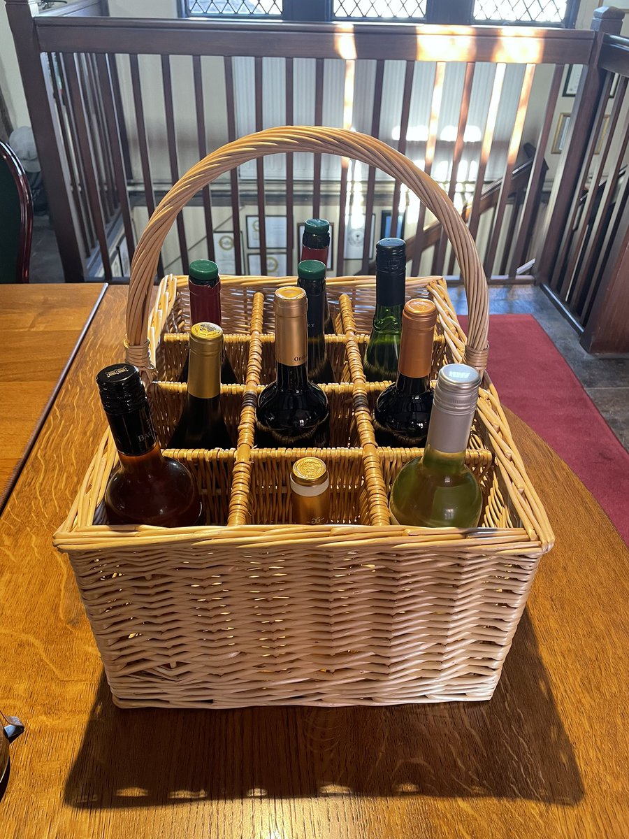 Charles Hastings Wine Club tweet media