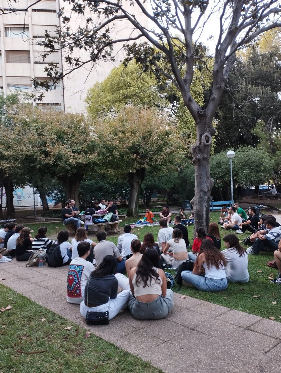 🎙️Primera assemblea! Tot un èxit!!
<a href="/jovesaccio/">Joves ACPV</a> <a href="/PlataformaPV/">Plataforma per la Llengua - País Valencià</a> <a href="/AccioCulturalPV/">Acció Cultural del País Valencià</a> <a href="/bea_UV/">BEA UV</a>
