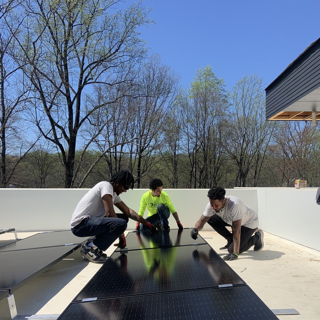 IpsunSolar's tweet photo. Success in solar starts with a strong team. At Ipsun Solar, we take pride in training the best solar installers in the DMV area, ensuring every project is built on expertise and collaboration. 

Learn more: https://t.co/LRaBZbsBAA https://t.co/yaUfqc1Dqd