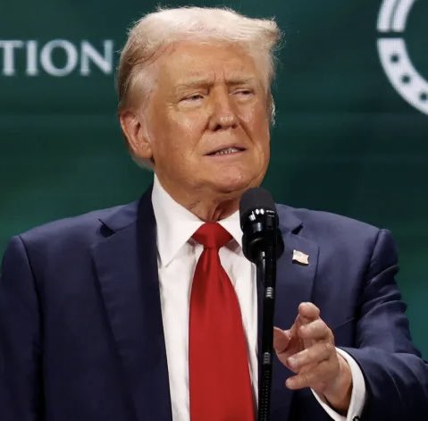 BREAKING: Fake “populist” Donald Trump is exposed as a new report reveals the jaw-dropping amount of cash that a handful of billionaires have pumped into his campaign to buy him.

Trump is completely owned by wealthy creeps…

According to reports filed with federal regulators,