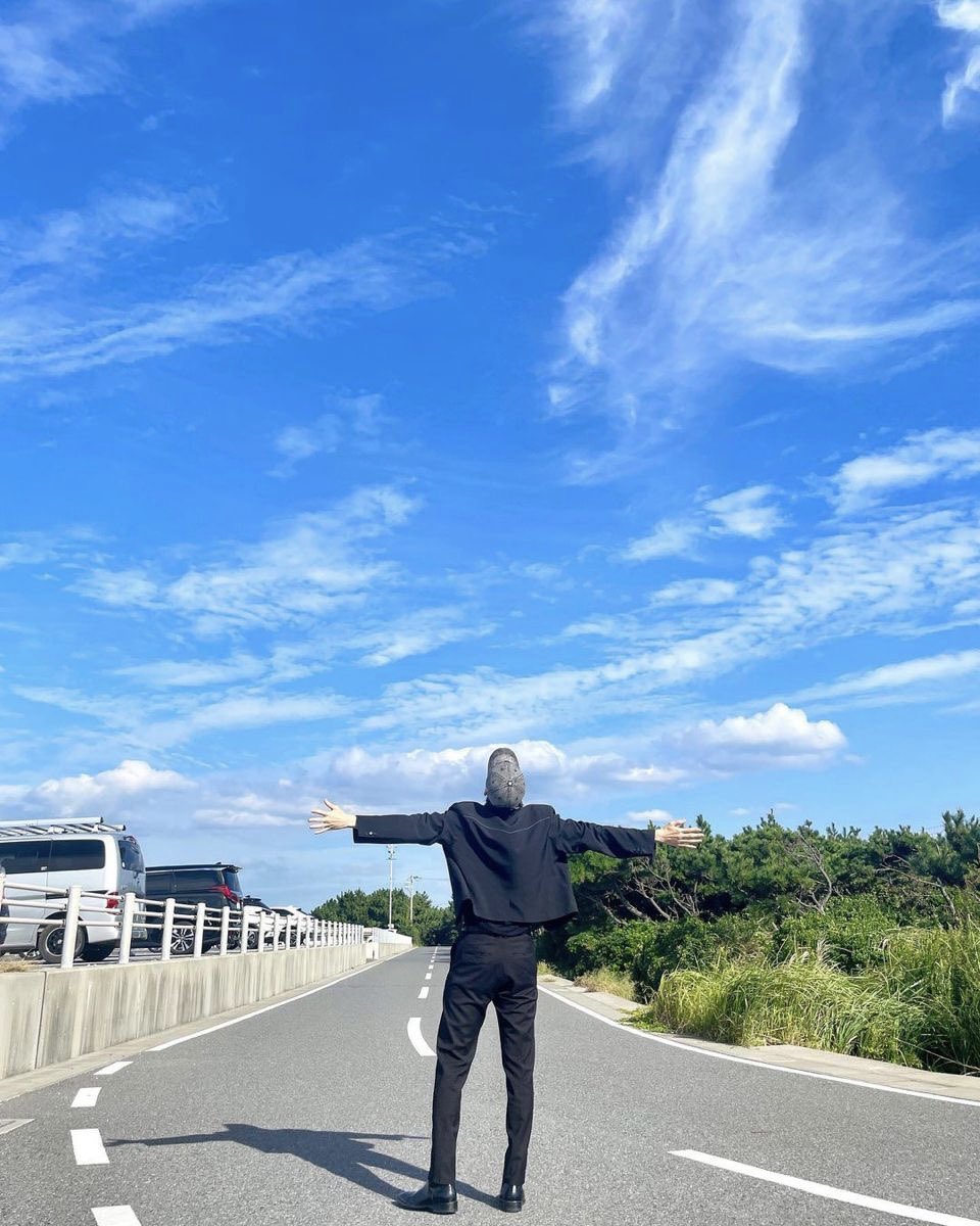 cardegans's tweet photo. ( ย้อนหลัง ) 1610 ——— วันเกิดพี่ต้นกล้าทั้งที น้องน้ำฝนเลยลากเจ้าของวันเกิดไปเอาเค้กด้วยกันข้างนอก ไม่รู้เลยเนี่ยว่าเค้กนี้ของใคร https://t.co/gdpQka05JI