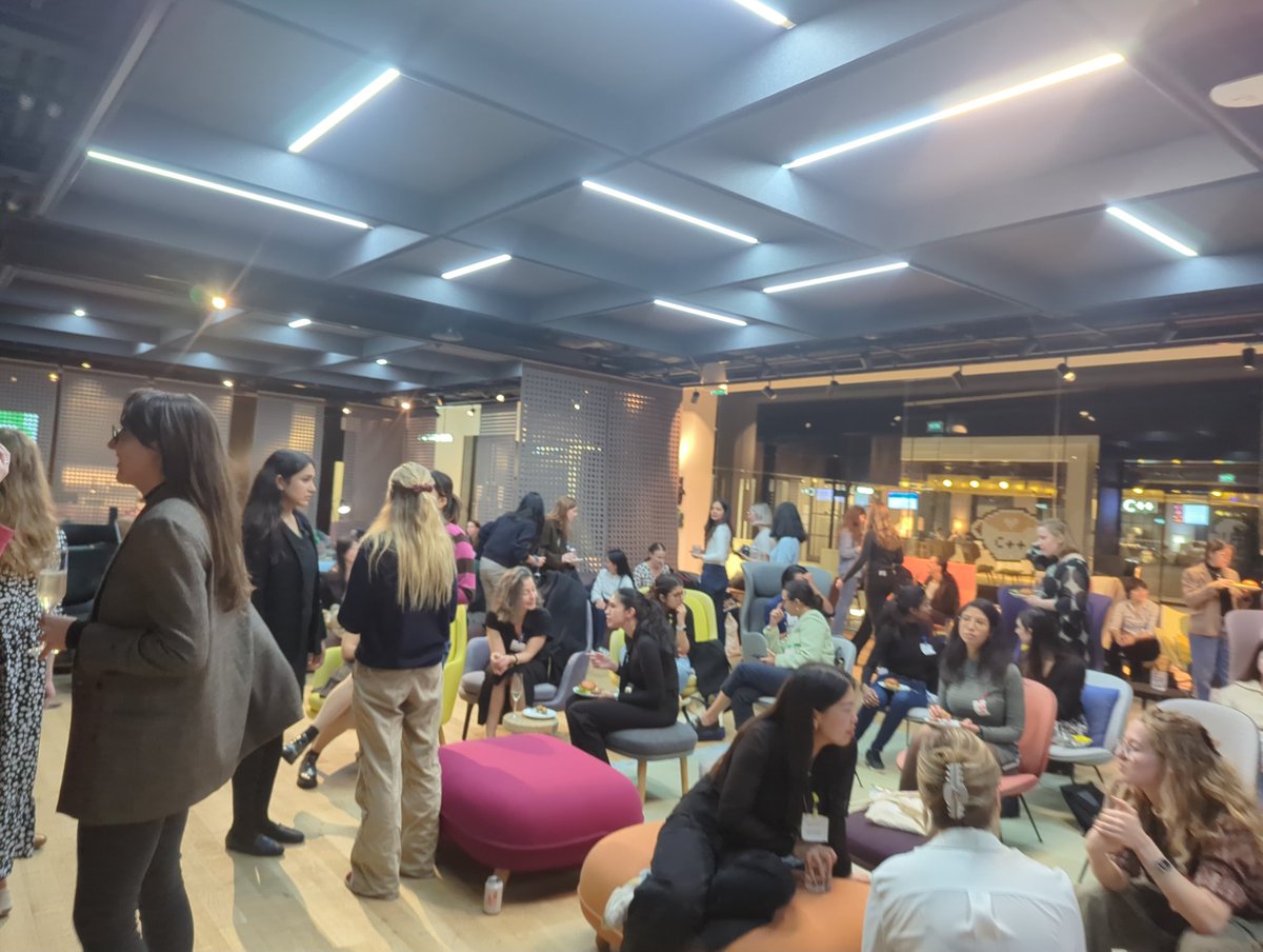 Enjoying spending this evening at <a href="/Google/">Google</a> with a lot of women in #deeptech😏  #London