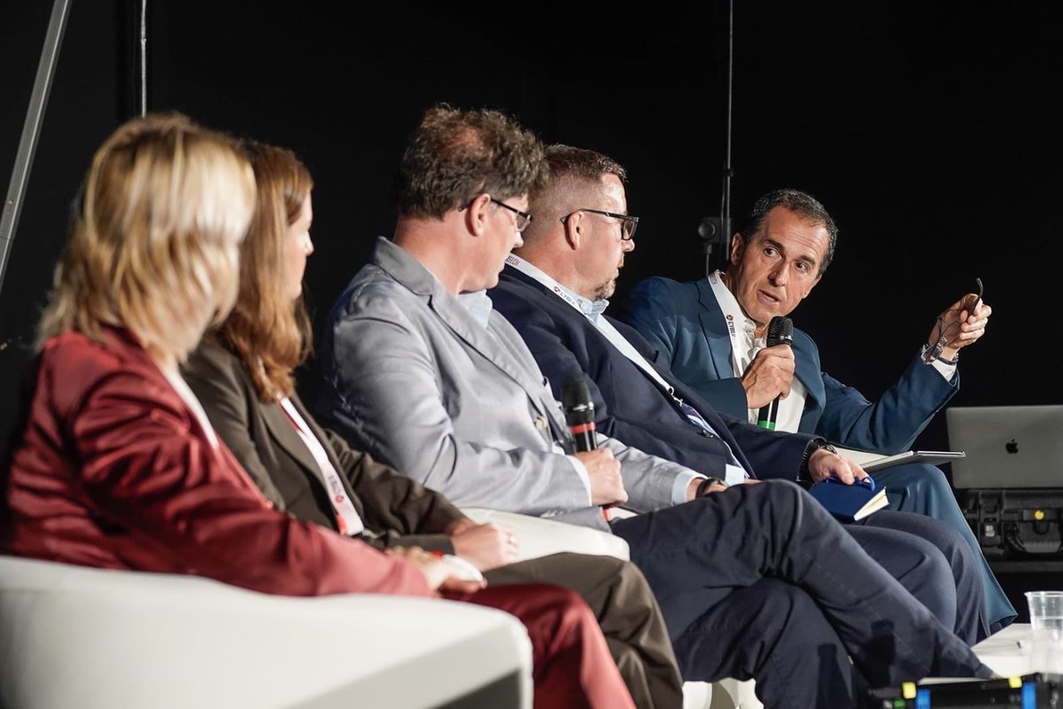 tradegovukITA's tweet image. At #Cybertech2024 @SerenaCortiDCG and Laura Norris @WelshGovernment spoke on the 1st “Cybersecurity and the UK” panel stressing the importance of partnerships in our bilateral relationship and the incredible opportunities they can unfold 🇬🇧🇮🇹. 

Thanks #Leonardo for having us.