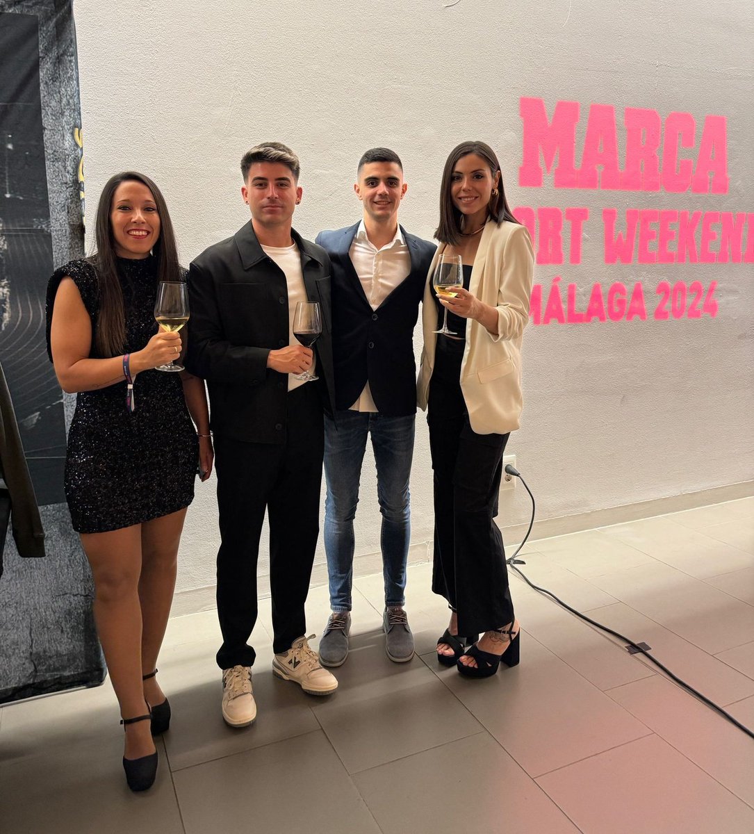 coquelopez14's tweet photo. Gran fin de semana y gran experiencia en el #MarcaSportWeekend 🙌🏻😁
Fue todo un placer poder asistir, así como tener esos retos en GT7 contra los que se animaron del público✌🏻
Mil gracias tanto a @marca como a @TeamDUXGaming por la oportunidad, ha sido un evento de 10🤩 https://t.co/xASRS2WzZh