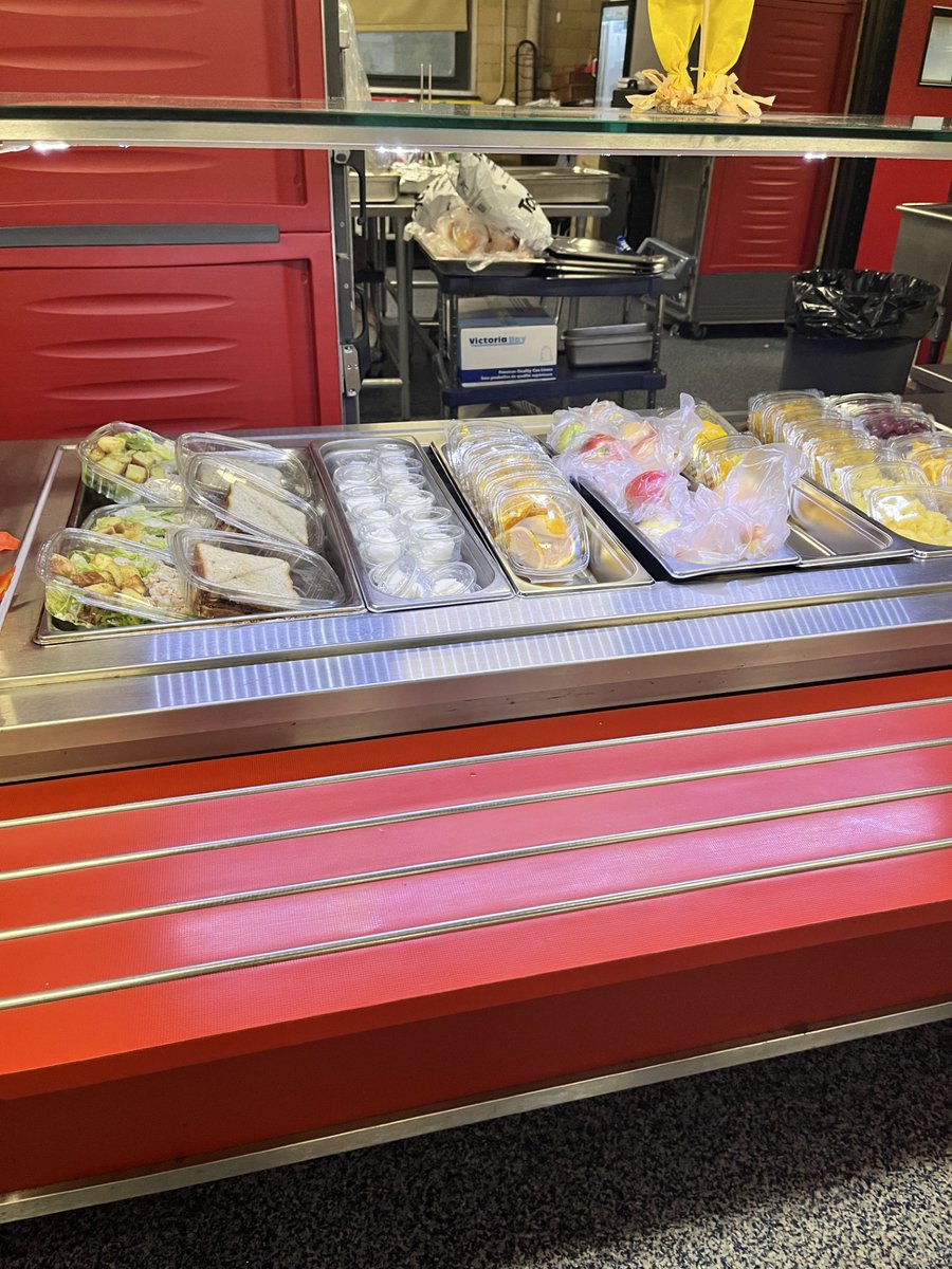 SM4ANJ's tweet image. For #NSLW2024, we visited Davis Elementary School with Assemblyman Spearman to discuss the impact #schoolmeals are having in Camden and across our state. 

Thank you Assemblyman Spearman, Camden City School District, and Camden School Nutrition for such a wonderful visit!