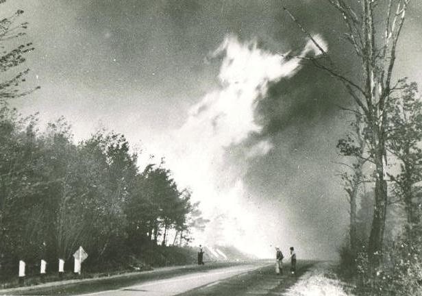 MaineEMA's tweet photo. 77 years ago, Maine was ravaged by one of the worst wildfire disasters in its history. The Great Fires of 1947 swept through over 200,000 acres, destroying homes, businesses, and forests across the state. Communities from Bar Harbor to Shapleigh were affected. (1/2) https://t.co/UB9uGdM9yt