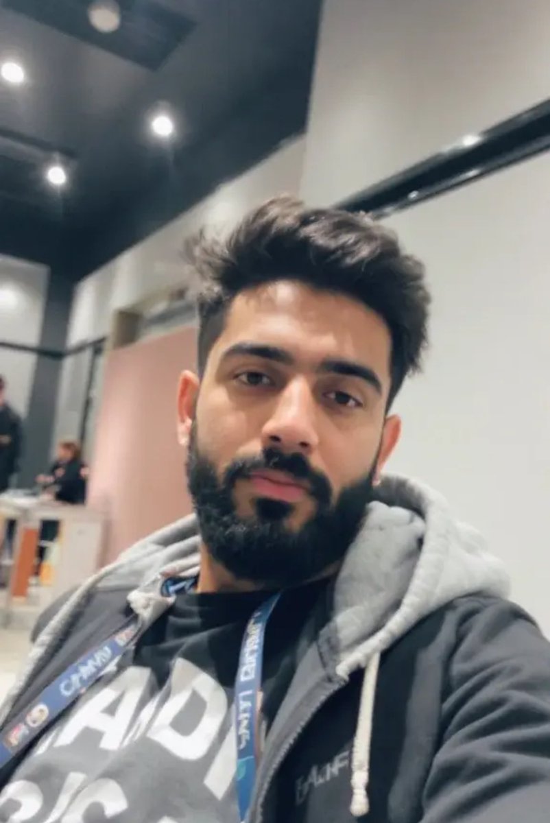 dlissmyr's tweet image. Flux 1.1 Pro came out just a few days ago and the realism is mind blowing 🤯