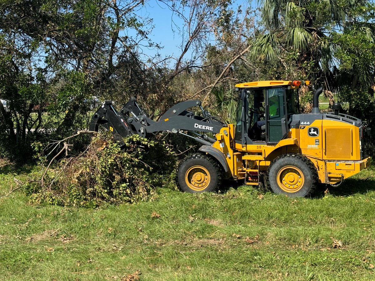 MyFDOT_Miami's tweet photo. @FDOT_Secretary had a great time with the amazing District Six crews out in the field! The cleanup is ongoing as #OneFDOT puts in the effort to keep our communities safe and sound. πͺ https://t.co/SgDm2QvQSW