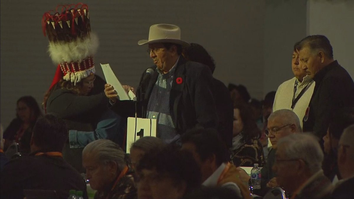 Blood Tribe Chief Roy Fox and the family of Jon Wells will be pursuing a formal complaint against the three Calgary police officers involved in his death. They're also calling on AFN Chiefs in Assembly to support a call for a public inquiry into his death. aptnnews.ca/national-news/…