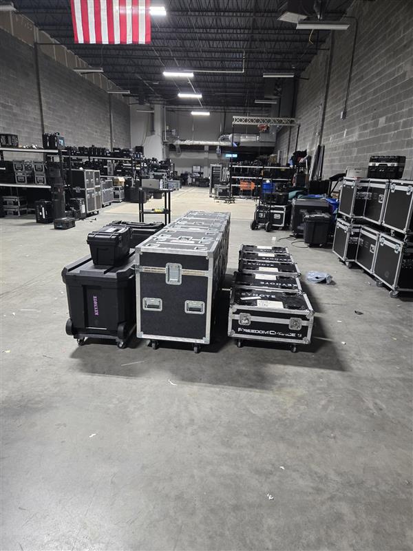 keynote_event's tweet photo. Shoutout to our incredible operations team! As the Fall season explodes, they’re working tirelessly around the clock to ensure every audio-visual rental order is handled seamlessly!
#eventsdc #audiovisual #audio #lighting #cooperateevents #eventplanning #AudioEquipment https://t.co/3b8CCtcT8d