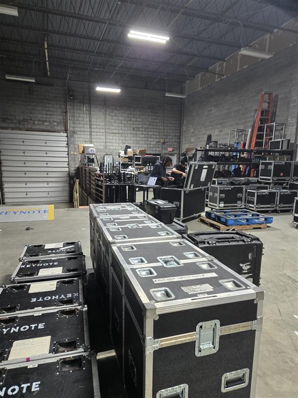 keynote_event's tweet photo. Shoutout to our incredible operations team! As the Fall season explodes, they’re working tirelessly around the clock to ensure every audio-visual rental order is handled seamlessly!
#eventsdc #audiovisual #audio #lighting #cooperateevents #eventplanning #AudioEquipment https://t.co/3b8CCtcT8d