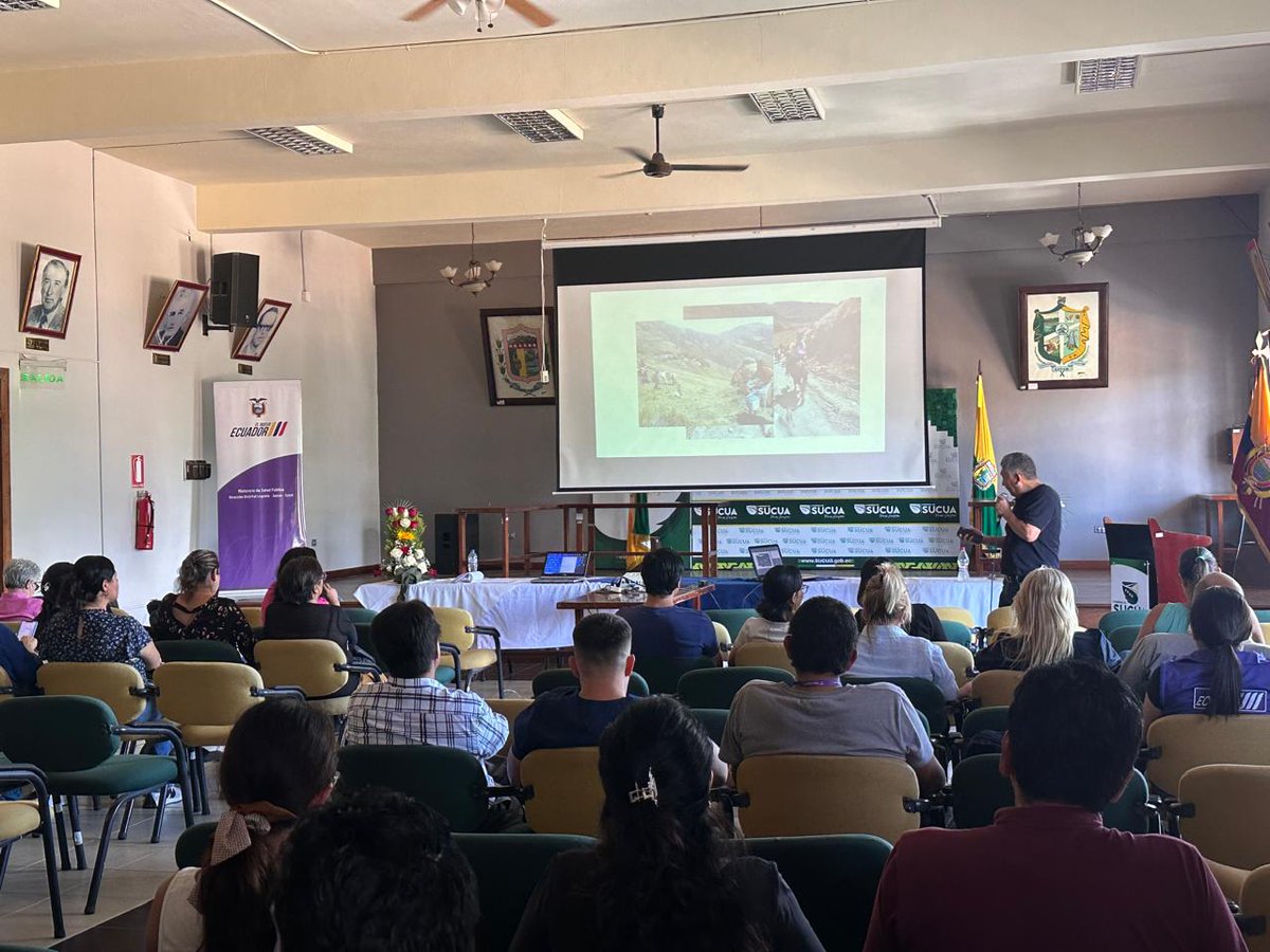 saludazuay_'s tweet photo. #ElNuevoEcuadorResuelve | En el Distrito #Logroño #Sucúa, con la presencia del Comité Zonal y Nacional de Tuberculosis, se socializan las nuevas guías de manejo de la enfermedad, dirigidas a los profesionales de salud de #MoronaSantiago. https://t.co/anHL7Bmx2Z