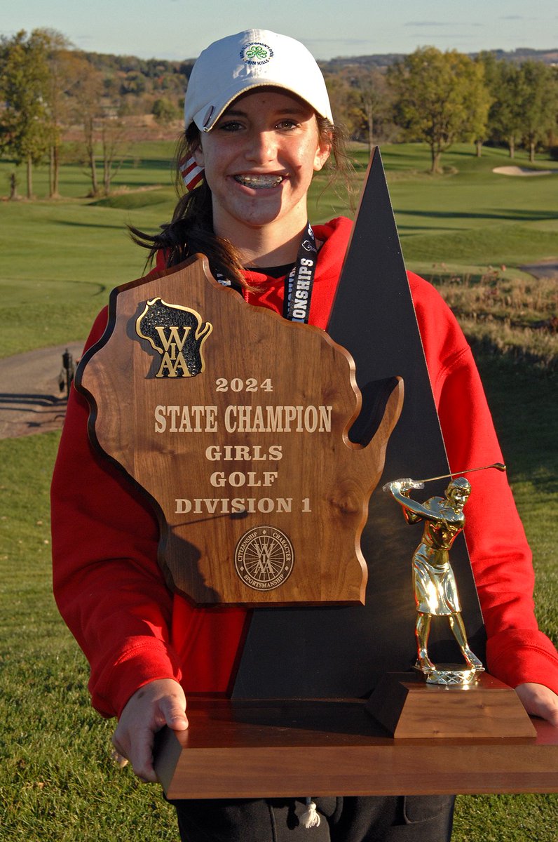 DSHA won its second straight State Championship with rounds of 77-77 from <a href="/ZoeGryniewicz/">Zoe Gryniewicz</a>! The 2027 #ScoutUgolf prospect also finished 5th individually! ScoutU.com/ZoeGryniewicz
