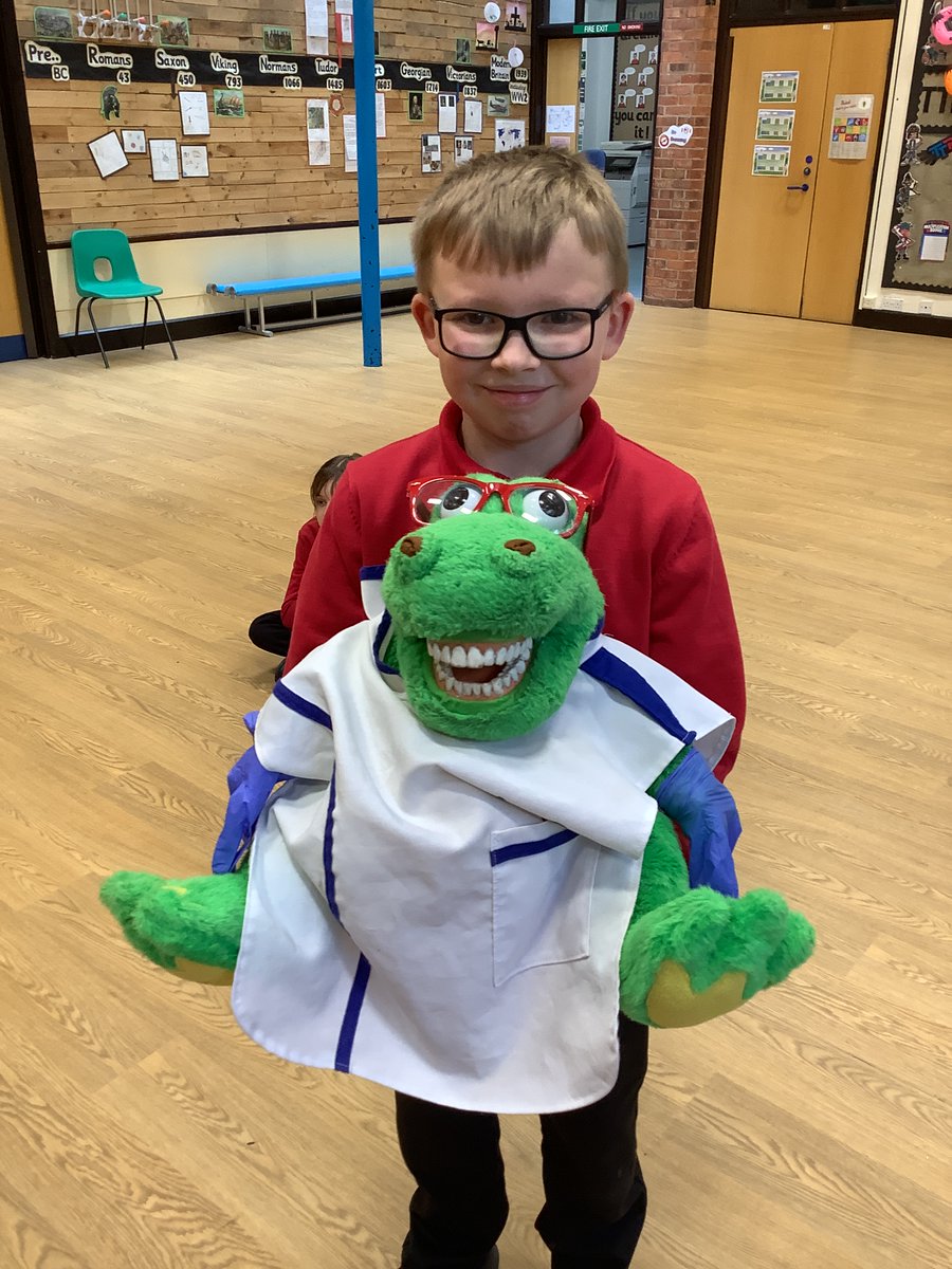 EasingtonPriAc's tweet photo. As part of the Tooth Brushing Programme, we had a visit from the dental team today. The children really enjoyed learning how to brush their teeth correctly and the importance of oral hygiene. #easscience #eashealth https://t.co/X9szgc6ugI