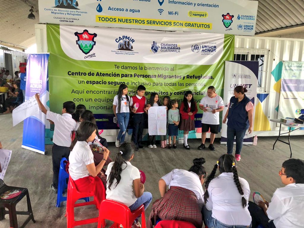 secretariasvet's tweet photo. Se brindaron herramientas de autocuidado y protección a niños y niñas, así como información sobre los números de emergencia en #CAPMIR Centra Sur, zona 12. 🛡️👧👦 https://t.co/19Pgeyj40O