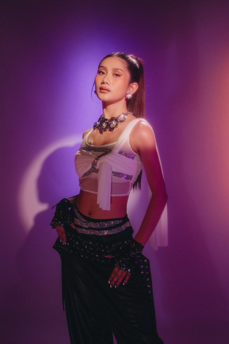 BINI_ph's tweet photo. #BINI : #BillboardPHMainstage Photo Series [ Sheena ]

Check out our 'Cherry On Top' x 'Pantropiko' Performance Fancam here:
🎥https://t.co/WmgrWqTEPE?

Listen on @spotify:
🎧https://t.co/r3b44XXkeW

📸@erronocampo for @metrophotoforbrands
@bini_sheena #OctoBestWithBINI https://t.co/TKEjhy7IM7