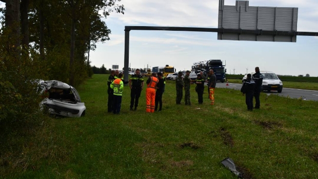 Botsing tussen auto en busje op N62 bij Heinkenszand -  internetbode.nl/beveland/l/430…
