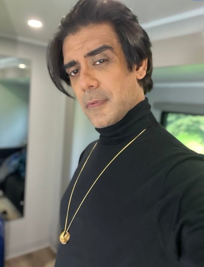 ASOKERALA's tweet image. Bollywood actor / acting coach &amp;amp; recent @AnimalTheFilm sensation

#SaurabhSachdeva is a part of @alluarjun &apos;s much anticipated #Pushpa2TheRule 🔥

#50DaysToPushpa2Storm