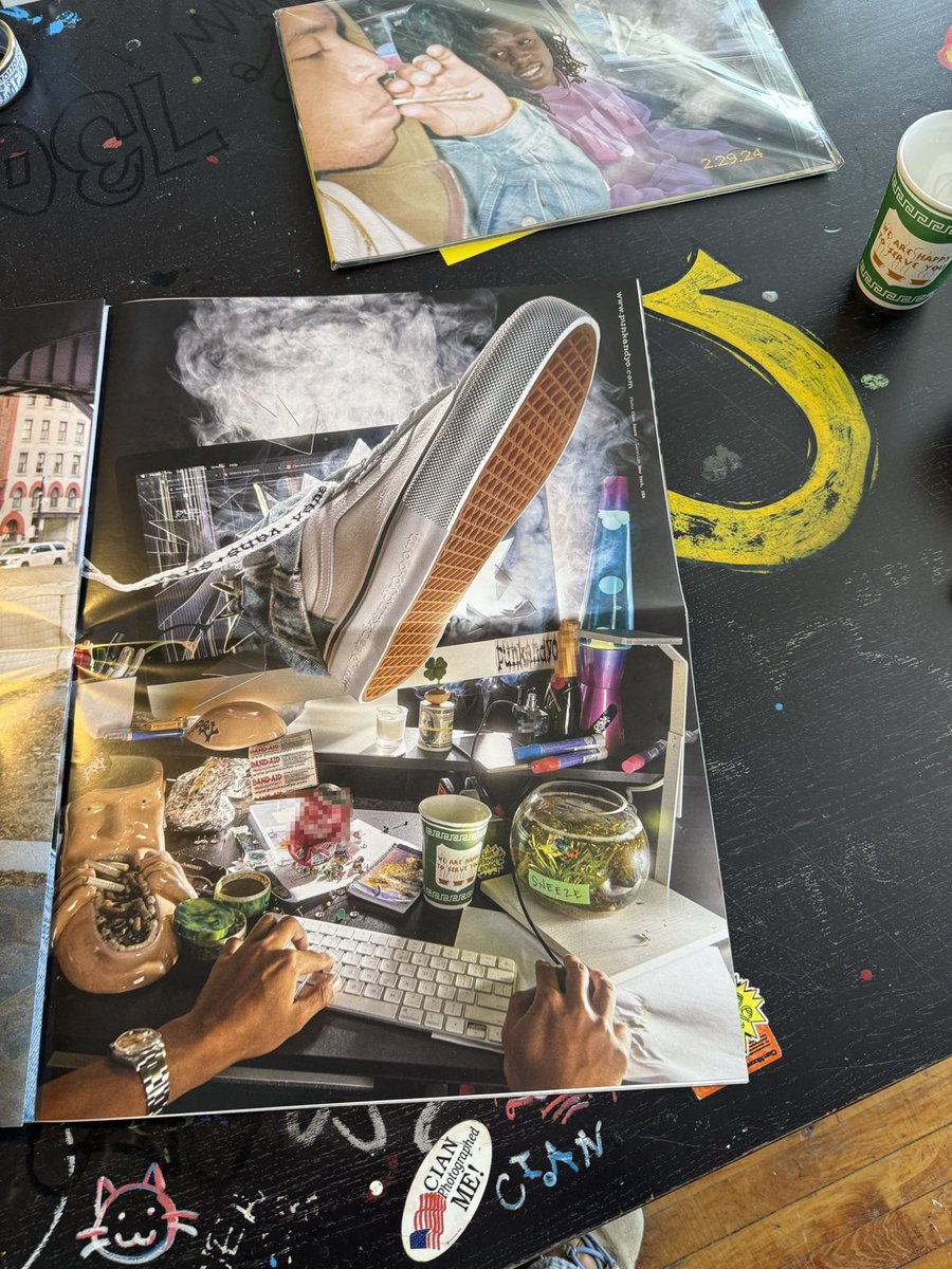 sweetcian730's tweet image. Cut a hole in an iMac to take a photo
#photodesigner