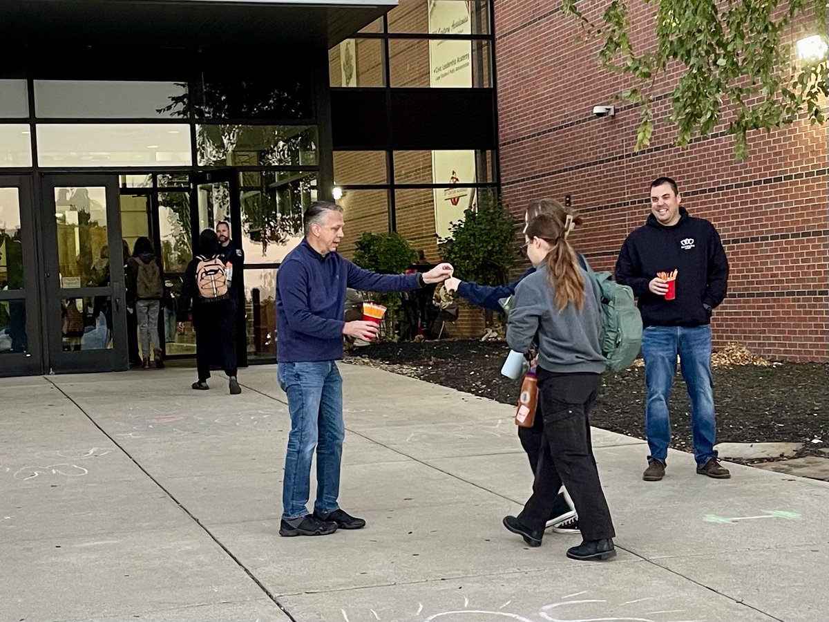 Thanks to our Dads for bringing positive vibes (and #2 pencils) to students taking Practice/PreACT tests to help get in them in the right headspace to do their best. Positivity and intention is a powerful combo! Shout-out to <a href="/Kerry282542/">Kerry Lane</a> for all of your support!