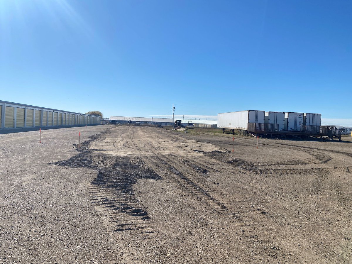 crane_steel's tweet image. If third time is a charm, what is number 4? 🤔 

So excited to be working with Affordable Storage Brandon on building #4! 

We're currently getting the area prepped and primed for further construction.

#bdnmb #storage #storageunit #westman