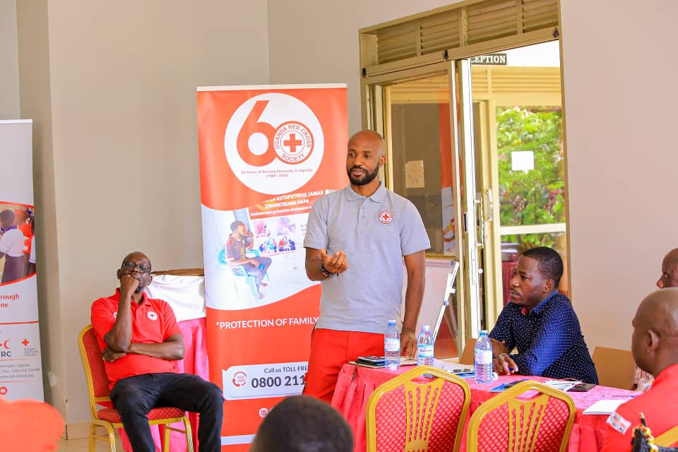 DrBrianBilalK's tweet photo. Thanks to our partners @ifrc @IFRC_DREF @IFRCAfrica @CroixRougeBE @ICRCUganda @ICRC_Africa @RefugeesUganda  @ECHO_CESAfrica @eu_echo We've finalised a lessons learnt (read idea exchanges)  on @UgandaRedCross work in #Kiryandongo . More to do and we'll do it. @pokot17 https://t.co/Si69EZb5je