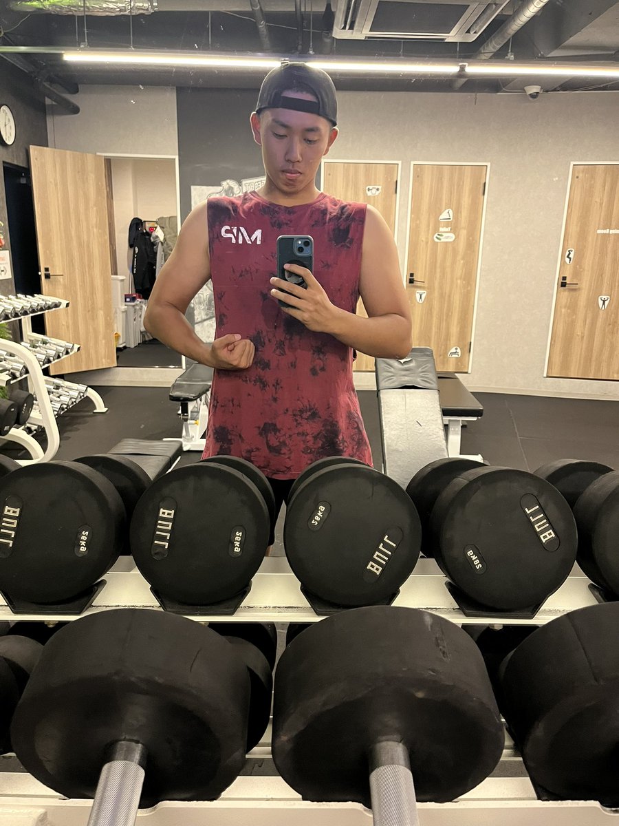 xzbdh_'s tweet photo. 鳥取2日日間のジム記録
.
.
#workout #fitness
#fade #fadecut
#crop #crophair
#減量 #減量日記
#筋トレ #筋トレ好きな人と繋がりたい
#フィットネス #ワークアウト
#筋肉 #筋肉男子
#フェード #フェードカット
#クロップ #クロップヘア https://t.co/xFp2H9BRk0