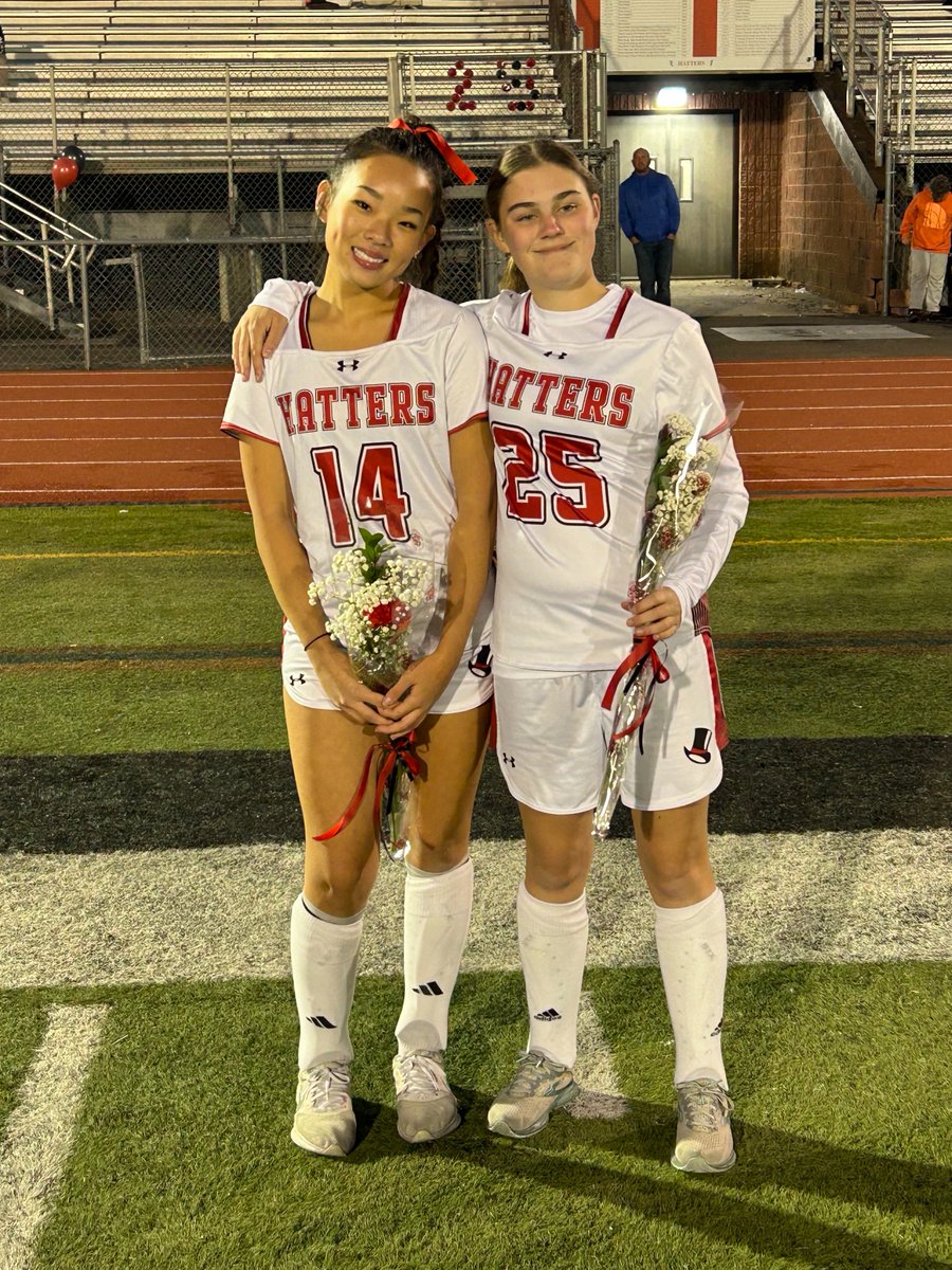 Hatters Field Hockey honored their seniors last night under the lights!  Congratulations to the seniors and their families. Best of luck!   GO HATTERS!
<a href="/SOLsports/">SOLsports</a>
<a href="/HH_Schools/">Hatboro-Horsham School District</a>