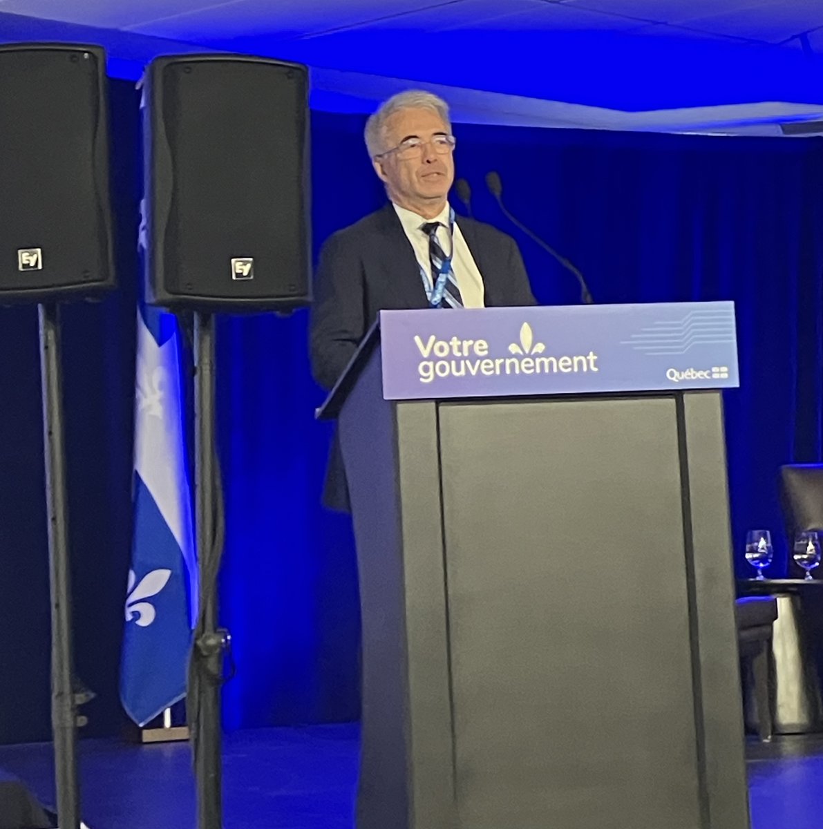 𝐂𝐨𝐥𝐥𝐨𝐪𝐮𝐞 𝐑𝐞𝐧𝐝𝐞𝐳-𝐯𝐨𝐮𝐬 𝐩𝐫𝐢𝐨𝐫𝐢𝐭𝐞́𝐬 𝐑𝐈 𝟐𝟎24 – Mots d’ouverture
Le ministre Éric Caire et le sous-ministre, Stéphane Le Bouyonnec, ont prononcé des allocutions 🎤 lors de l’ouverture du colloque #RDVSprioritesRI.