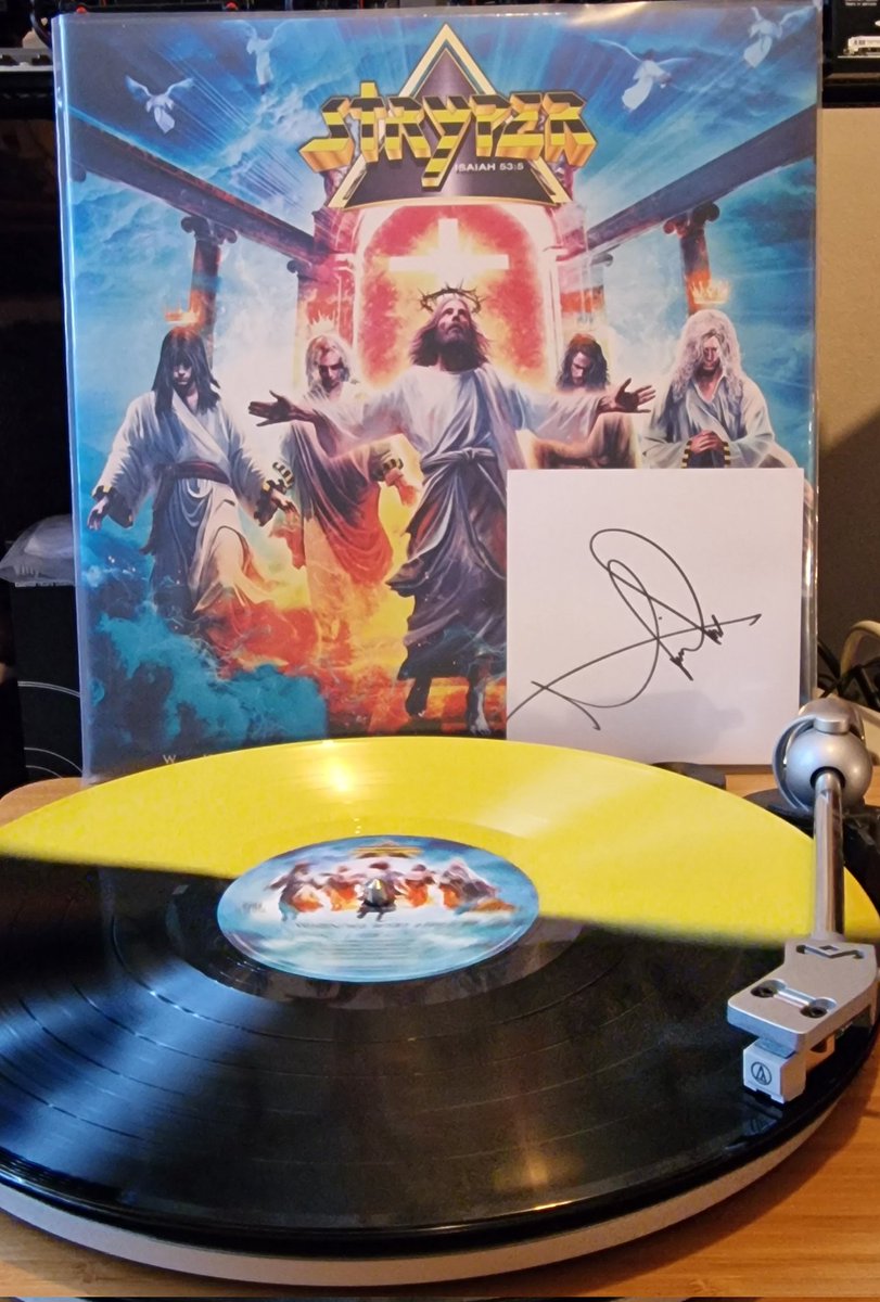 SuicidalAndroid's tweet image. #NowPlaying 

@Stryper 
#WhenWeWereKings

@FrontiersMusic1