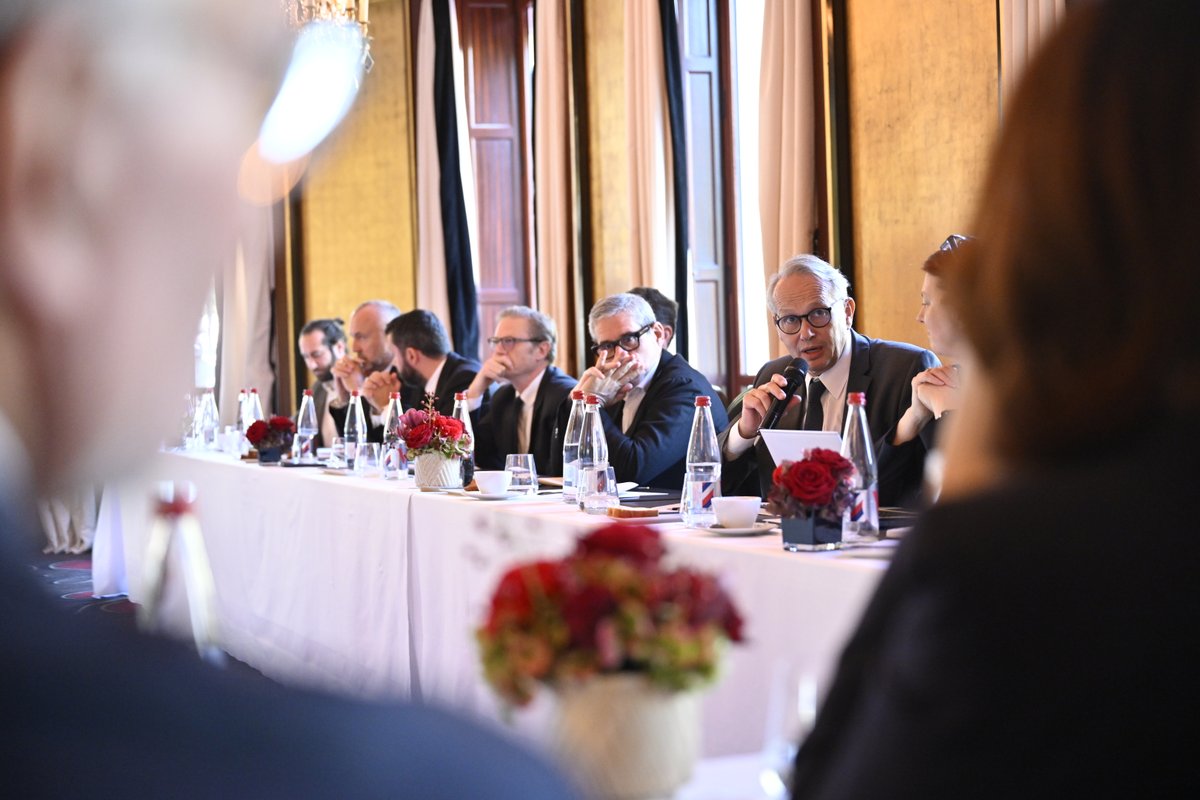 🤝 Première réunion de travail avec l'<a href="/AllianceFrT/">Alliance France Tourisme</a> qui rassemble des entreprises leader de l'économie du Tourisme qui concourent à l'attractivité de notre pays.

🎯 Nous partageons des objectifs communs :
➖ donner au tourisme français les moyens de ses ambitions
➖ structurer