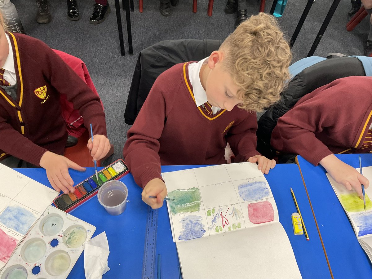PDA_Y5's tweet image. In Art, we have been working on watercolour techniques. We tried wet on wet, wet on dry, dark to light and blotting! We are looking forward to using these painting techniques when we paint our churches this week! #pdaart 🎨 🖌️