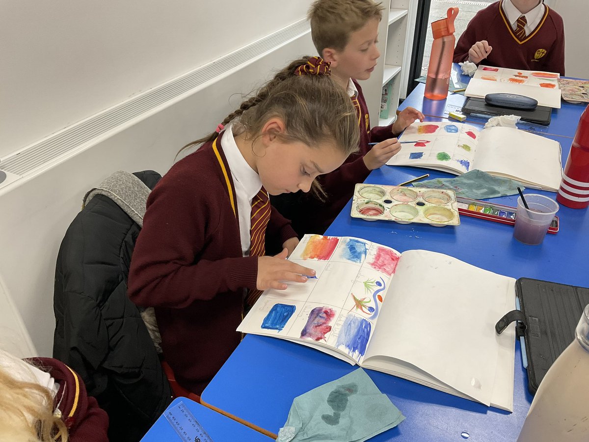 PDA_Y5's tweet image. In Art, we have been working on watercolour techniques. We tried wet on wet, wet on dry, dark to light and blotting! We are looking forward to using these painting techniques when we paint our churches this week! #pdaart 🎨 🖌️