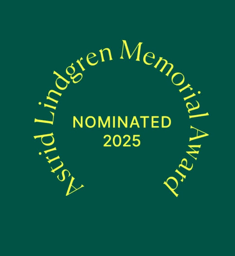 265 candidates from 72 countries have been nominated for the 2025 Astrid Lindgren Memorial Award for outstanding contribution to children's &amp; YA literature. Congratulations Áine Ní Ghlinn <a href="/JMitchellwriter/">Jane Mitchell</a> Patricia Forde, <a href="/SarahCrossan/">Sarah Crossan</a>, Siobhán Parkinson 💚
alma.se/en/nomination/…