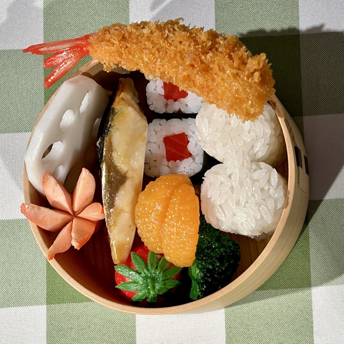 mrhuwmorgan's tweet image. My #bentobox put together @japanhouseldn   Part of the fascinating #looksdelicious exhibition about Japan’s #replica food culture