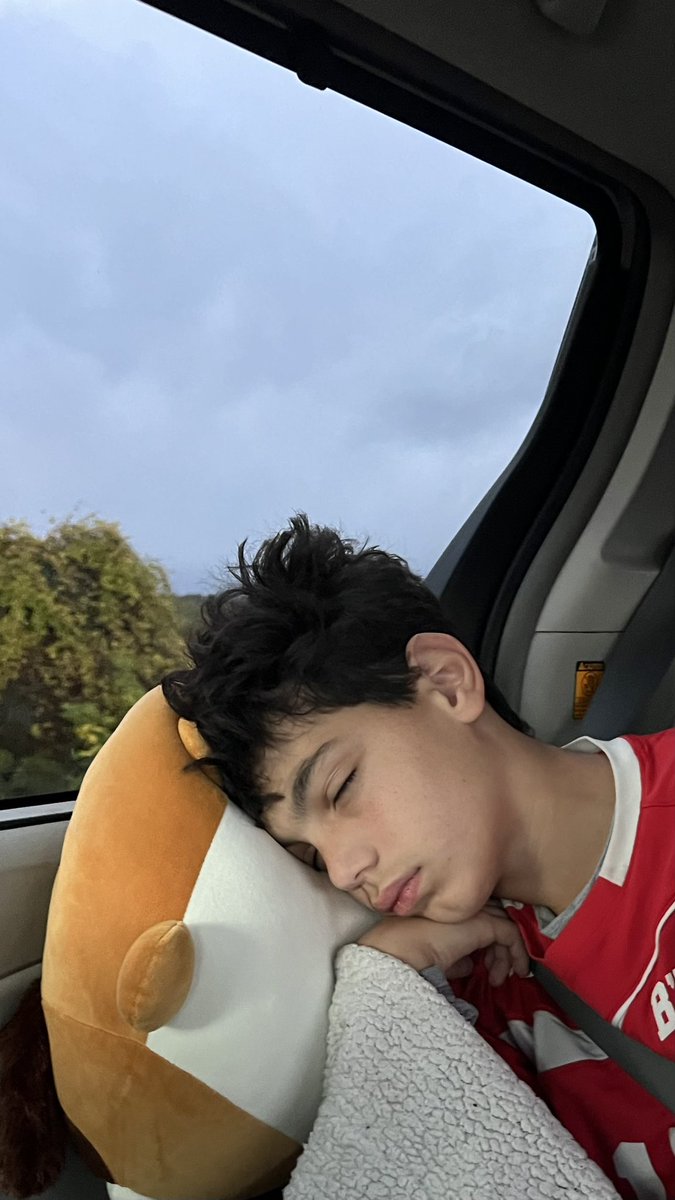Mackenzie tweet media