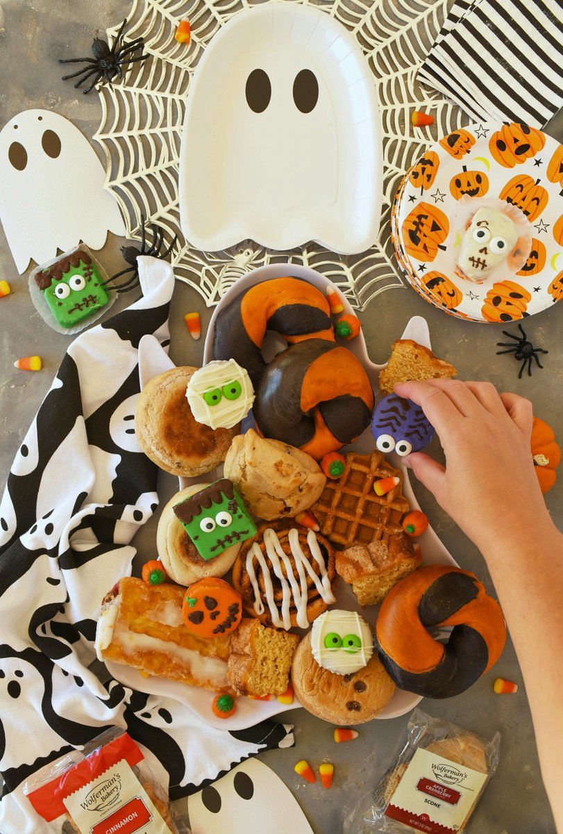 Dessert boards? How about a Halloween breakfast board instead? 👻
