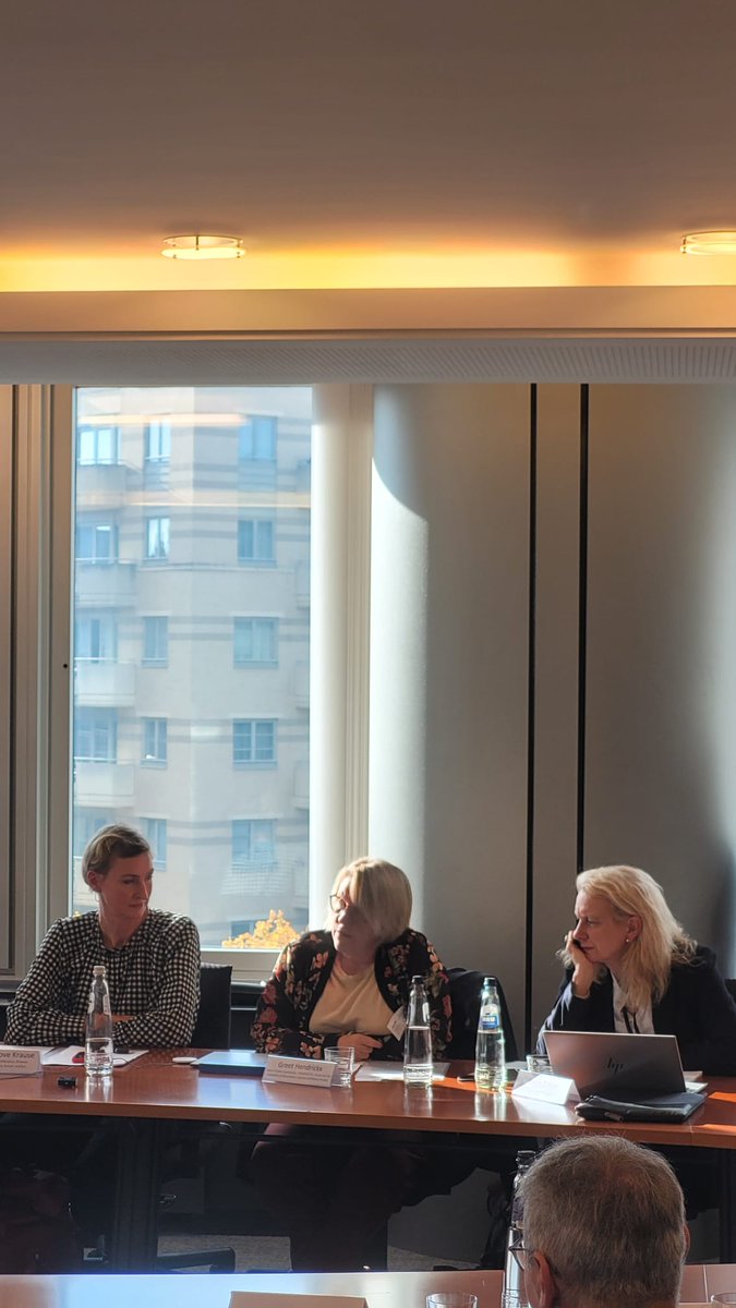 VaccinesEurope's tweet photo. Greet Hendrickx from @vaccine_trust shared at #EUFluDay that data suggests low #flu vaccine confidence in Europe, especially for pregnant women & only 1 in 3 HCPs are confident to answer questions about vaccination from their patients, highlighting the need for further education https://t.co/U9VtKC3RyT