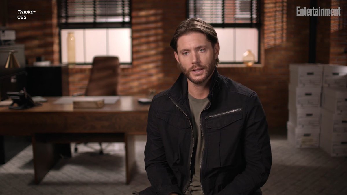 jensen looks so good i'm gonna bite my arm off 😵‍💫