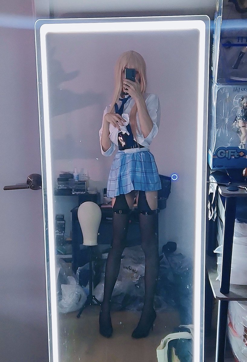 五条同学，来猜猜校服底下穿的的什么罢❤️~ https://t.co/4BEkfeU6KV