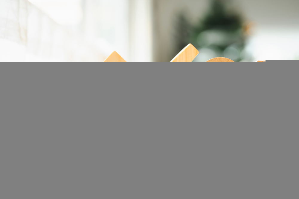 📉 UK inflation falls to lowest rate since 2021

Inflation fell to 1.7% in September, with lower airfares and petrol prices as the main driver of the fall (<a href="/ONS/">Office for National Statistics (ONS)</a>).

Inflation is now below the <a href="/bankofengland/">Bank of England</a>'s 2% target, raising the possibility of an interest rate cut next month.