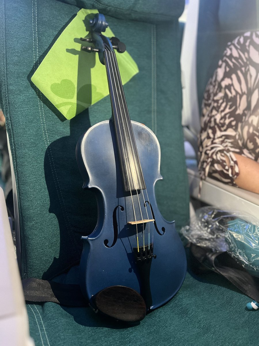 Well I might be a little Blue Fiddle but I made it on the plane. <a href="/AerLingus/">Aer Lingus</a> EI069 to <a href="/flyLAXairport/">LAX Airport</a> . Next stop Newport Beach <a href="/nbff/">NewportBeachFilmFest</a> <a href="/NuachtTG4/">Nuacht TG4</a> <a href="/NuachtRTE/">Nuacht RTÉ</a> <a href="/rathmullanfilm/">Rathmullan Film Fest</a> <a href="/TG4TV/">TG4</a> <a href="/ScreenIreland/">Screen Ireland</a> #fidilghorm