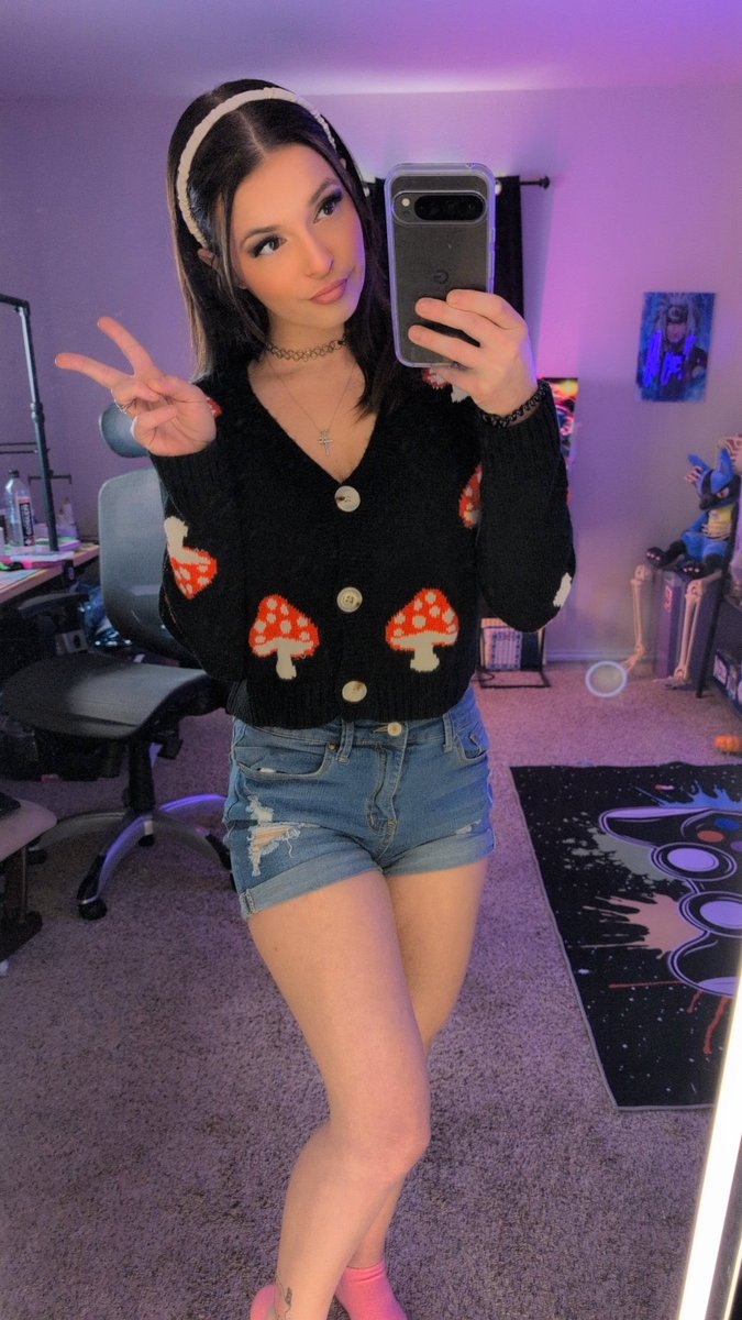 BibbidiBobiBoo's tweet image. Good morning everyone and happy Wednesday AKA hump day! 🩵✨
A new day calls for new beginnings, so if you need to, start over, and try again. Because you only fail when you give up. 🩵