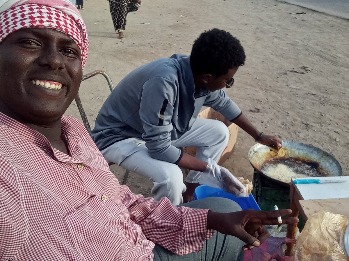 ريتويت 🫶
الحمدلله حمد الشاكرين الحمدلله حمد الذاكرين 
الحمدلله على كل حال ، انا بفتش عن عمل ي شباب في ولاية القضارف ، بشتغل اي حاجة ،
 اشتغلت في بوتيك و عندي خبرة في المجال لا بأس بها 
 عندي اساسيات نجارة و مكنكة 
معلم طعمية بامتياز
و ذو مستوى جيد بالانجليزي و عندي رخصة قيادة